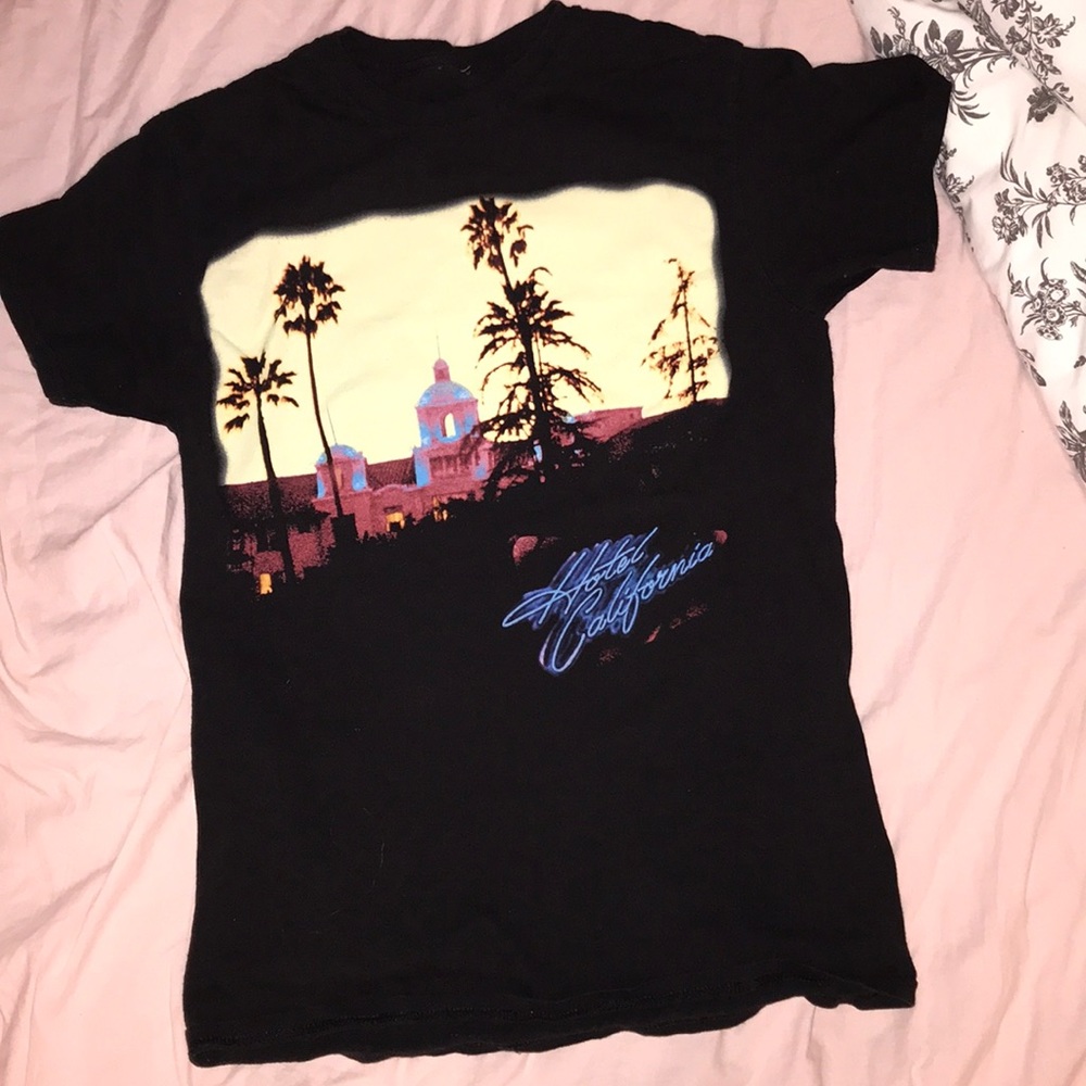 Hotel California graphic tee - the eagles